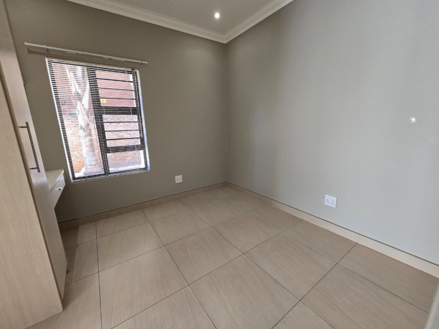 To Let  Bedroom Property for Rent in Bult North North West
